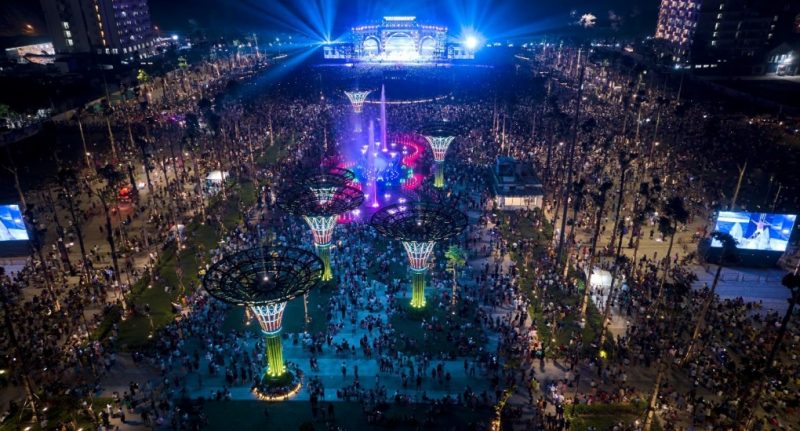 Quảng trường biển Sầm Sơn thường xuyên tổ chức các lễ hội, sự kiện tầm cỡ. Ảnh: Minh Khánh